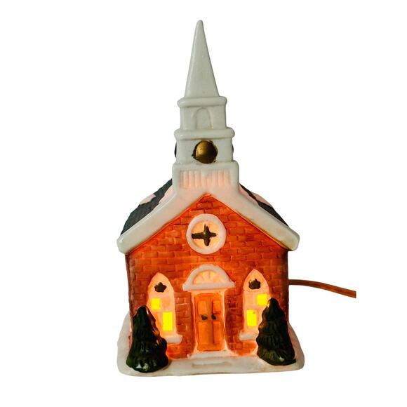 Vintage Holiday Lighted Village Church Chapel W/ 5 Mini Figurines Ceramic - Picture 6 of 16